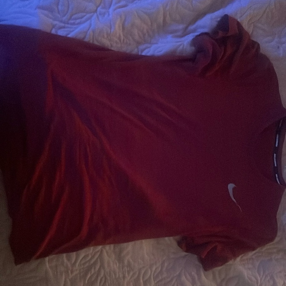 small men's maroon shirt, Nike